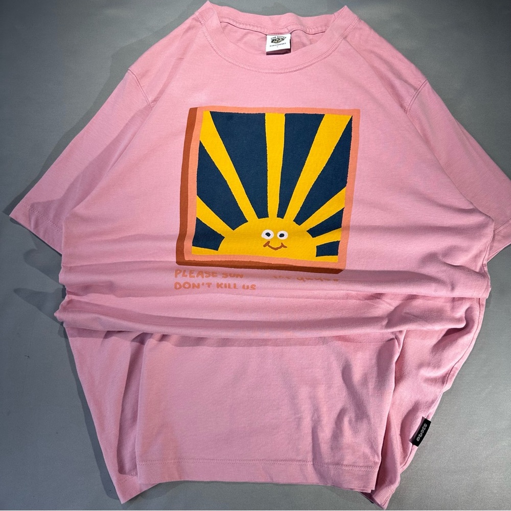 The dudes pink tee